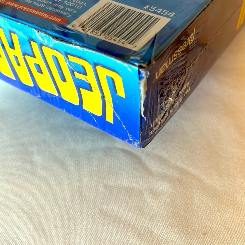 2003 NIB Jeopardy! America’s favorite quiz show! Board Game ages 12+